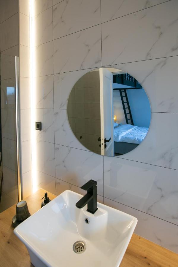 Cozy Rooms Toplita Екстер'єр фото
