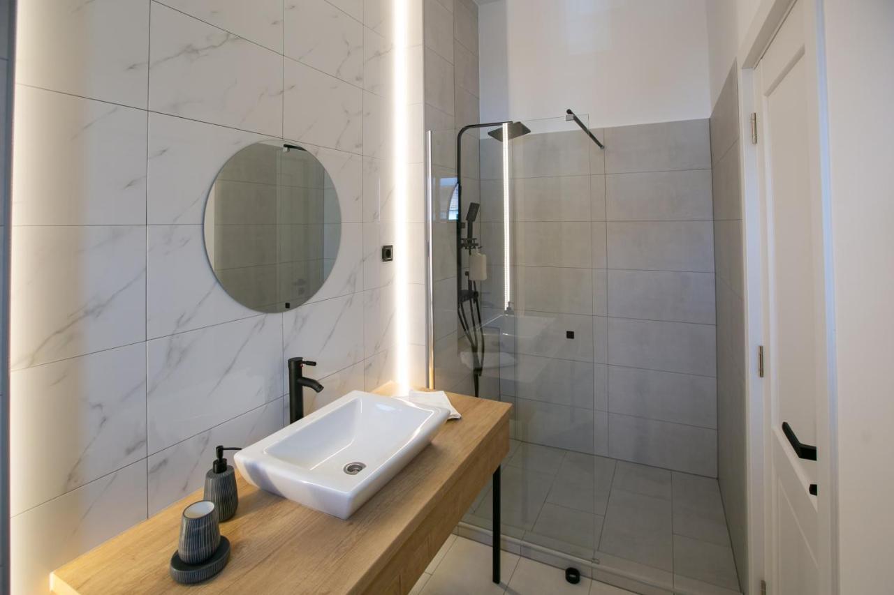 Cozy Rooms Toplita Екстер'єр фото