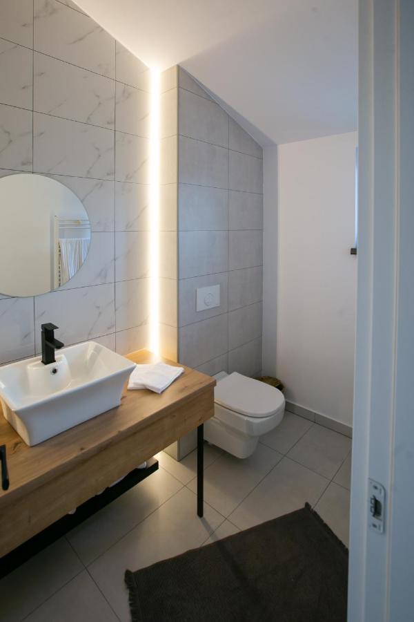 Cozy Rooms Toplita Екстер'єр фото
