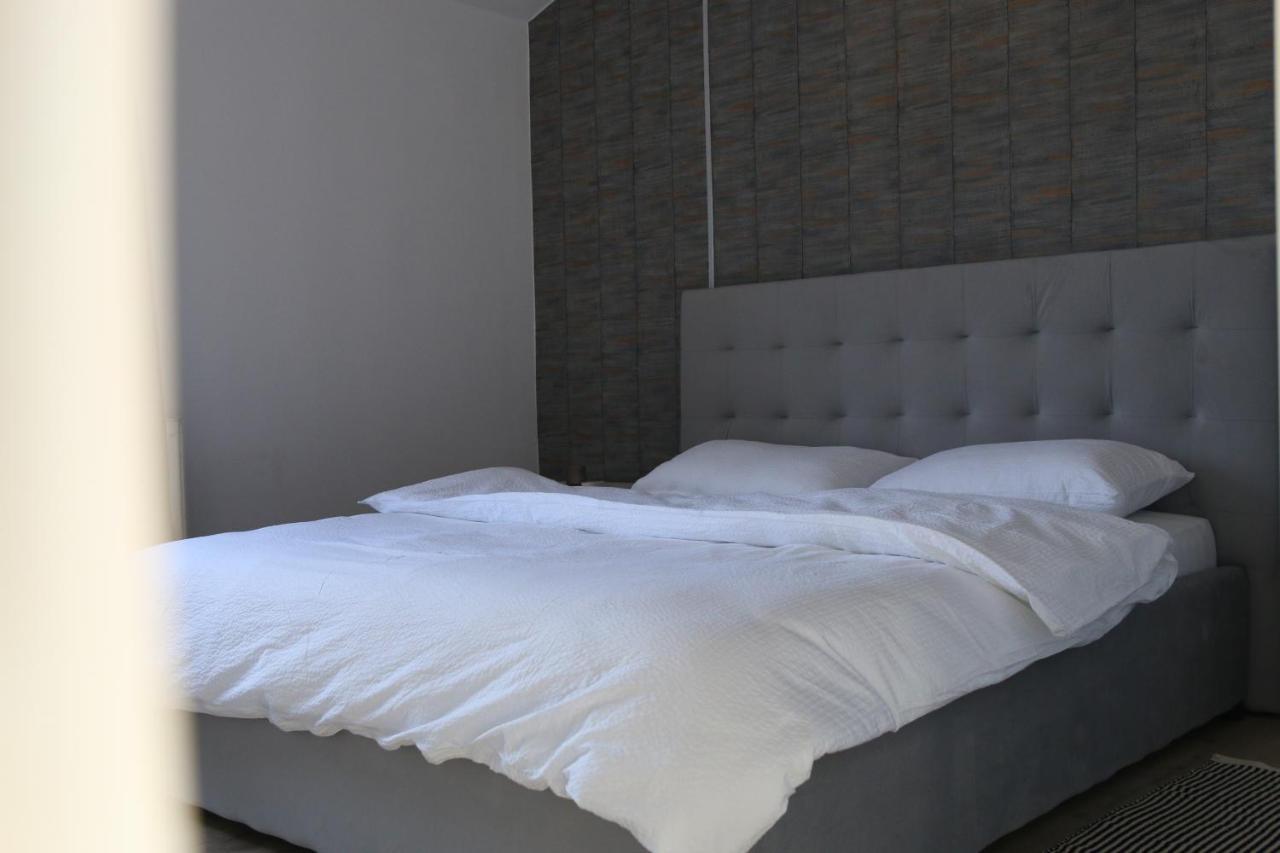 Cozy Rooms Toplita Екстер'єр фото