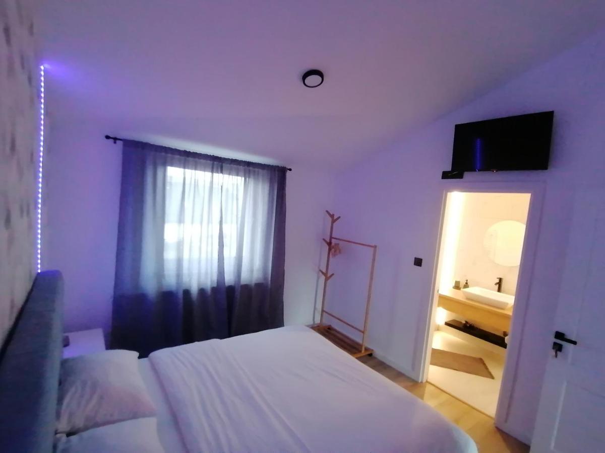 Cozy Rooms Toplita Екстер'єр фото