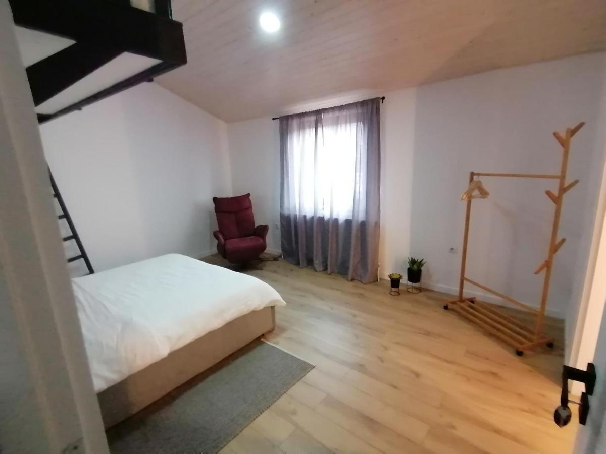 Cozy Rooms Toplita Екстер'єр фото