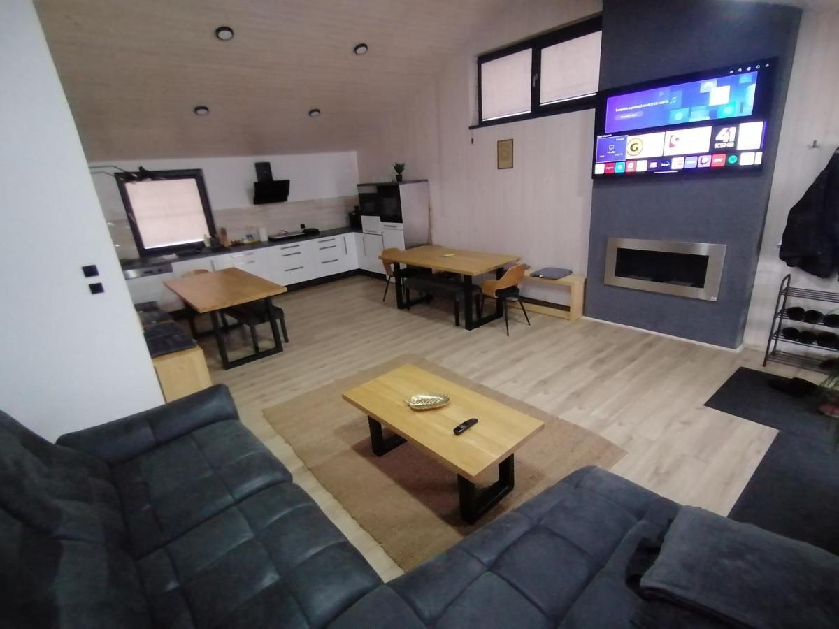 Cozy Rooms Toplita Екстер'єр фото